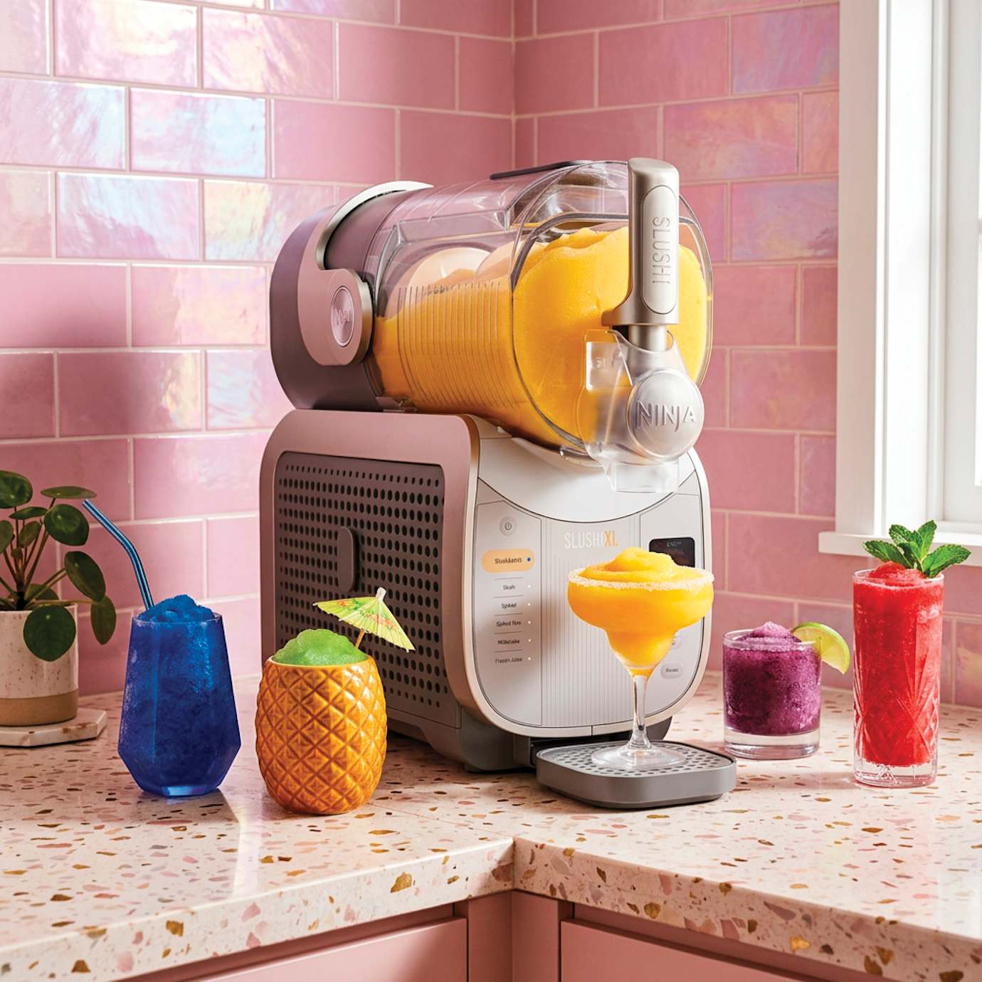 Ninja SLUSHi XL Slushie Machine in Green, 10+ Servings - Image 11