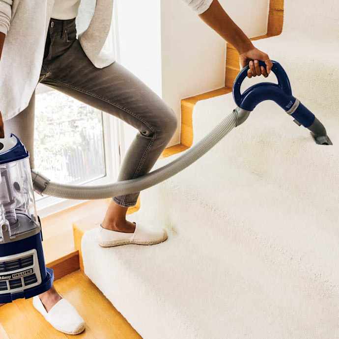 Shark Navigator Deluxe Upright Vacuum - Image 14