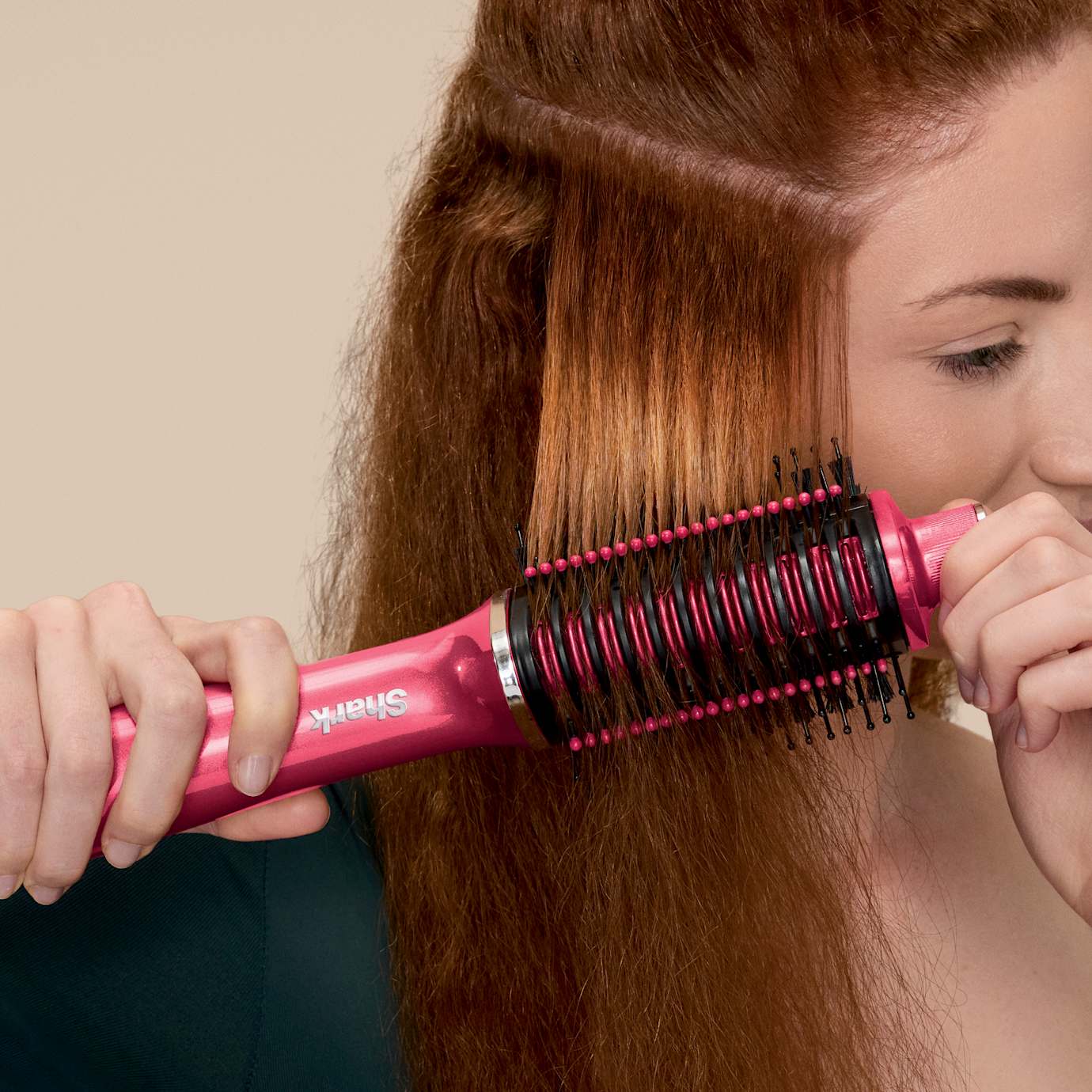 Shark Glossi Blow Dryer Brush in Raspberry - Image 10