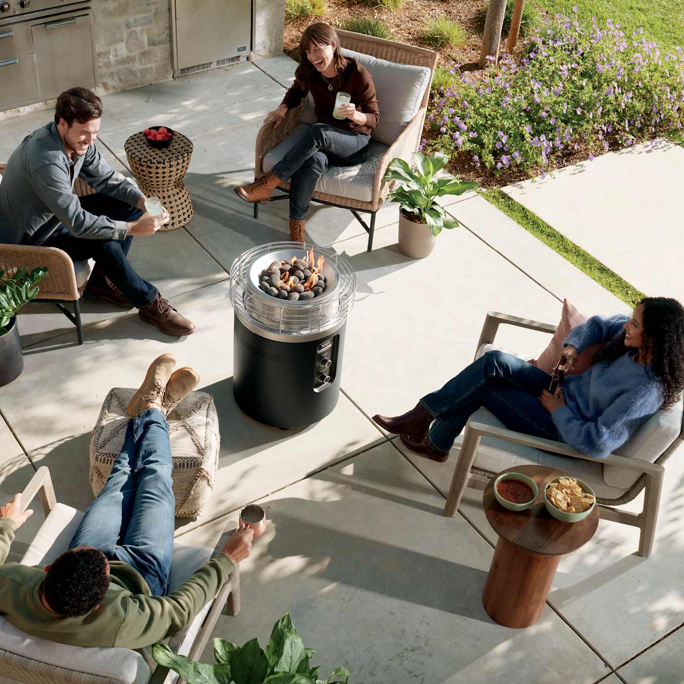 Ninja Fireside360 Fire Pit and Outdoor Heater with Top Cover - Image 4
