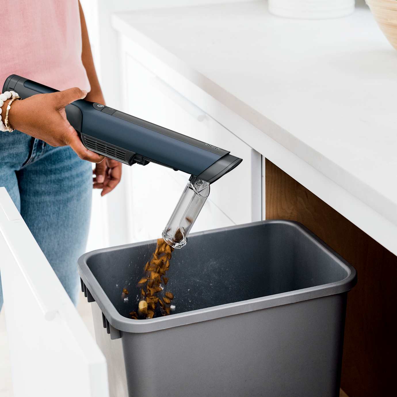 Shark WandVac Power Pet Max Cordless Handheld Vacuum - Image 8