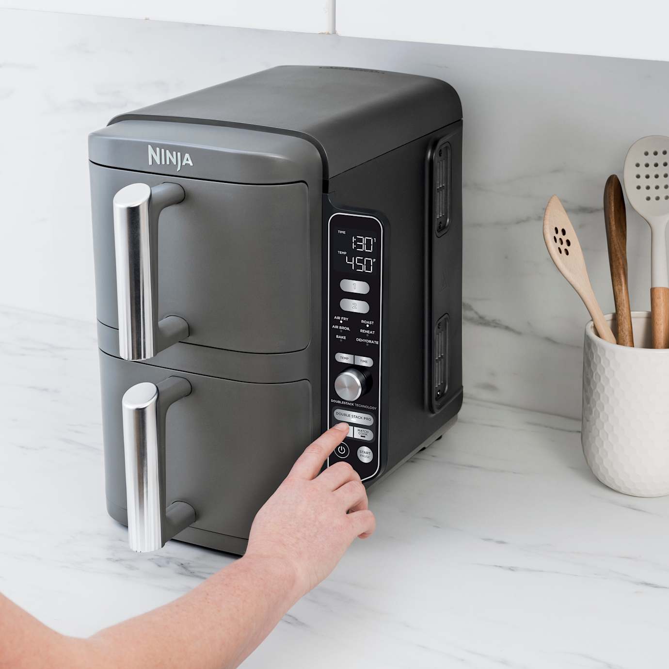 Ninja DoubleStack 10-QT Double Air Fryer in Stone Gold - Image 12
