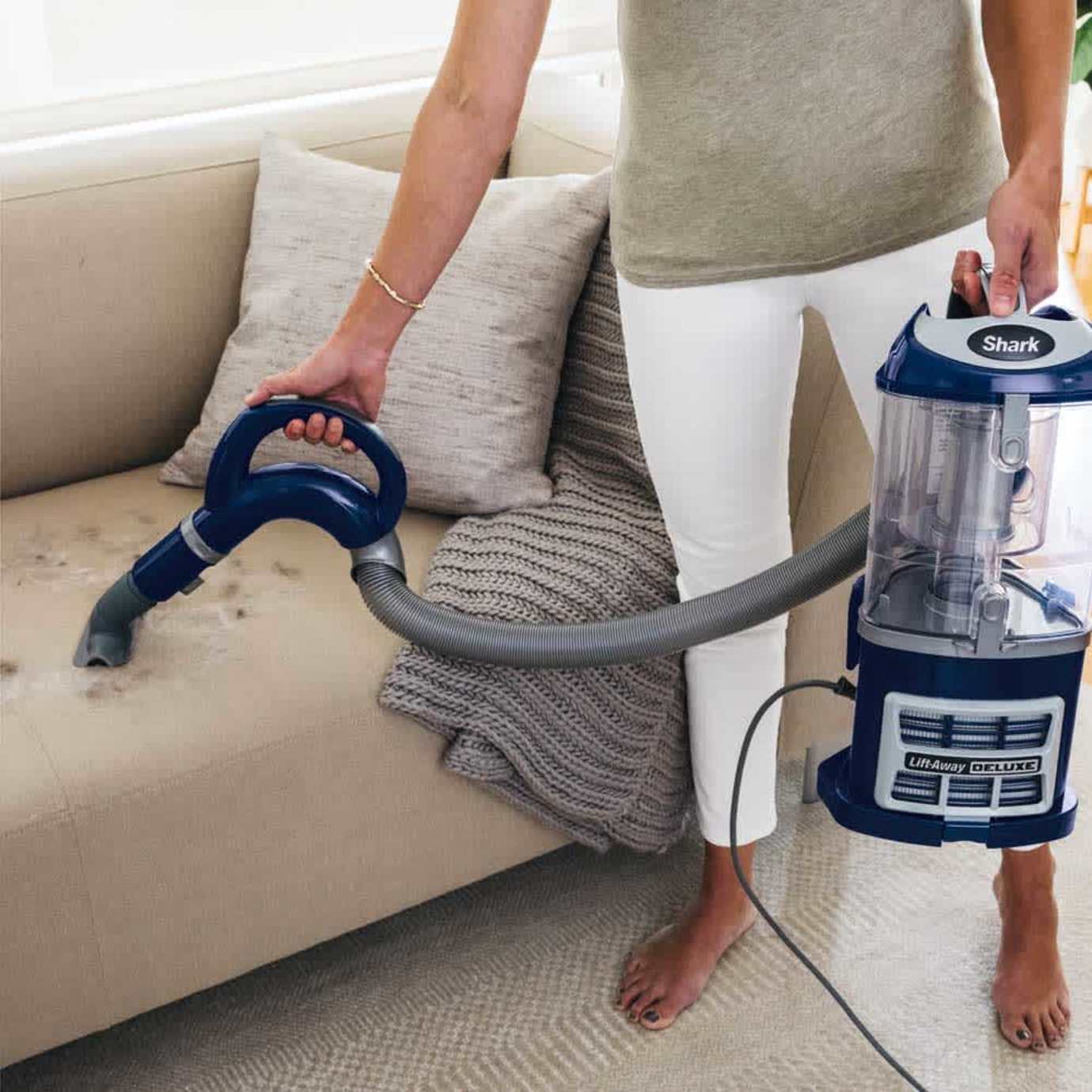 Shark Navigator Deluxe Upright Vacuum - Image 5