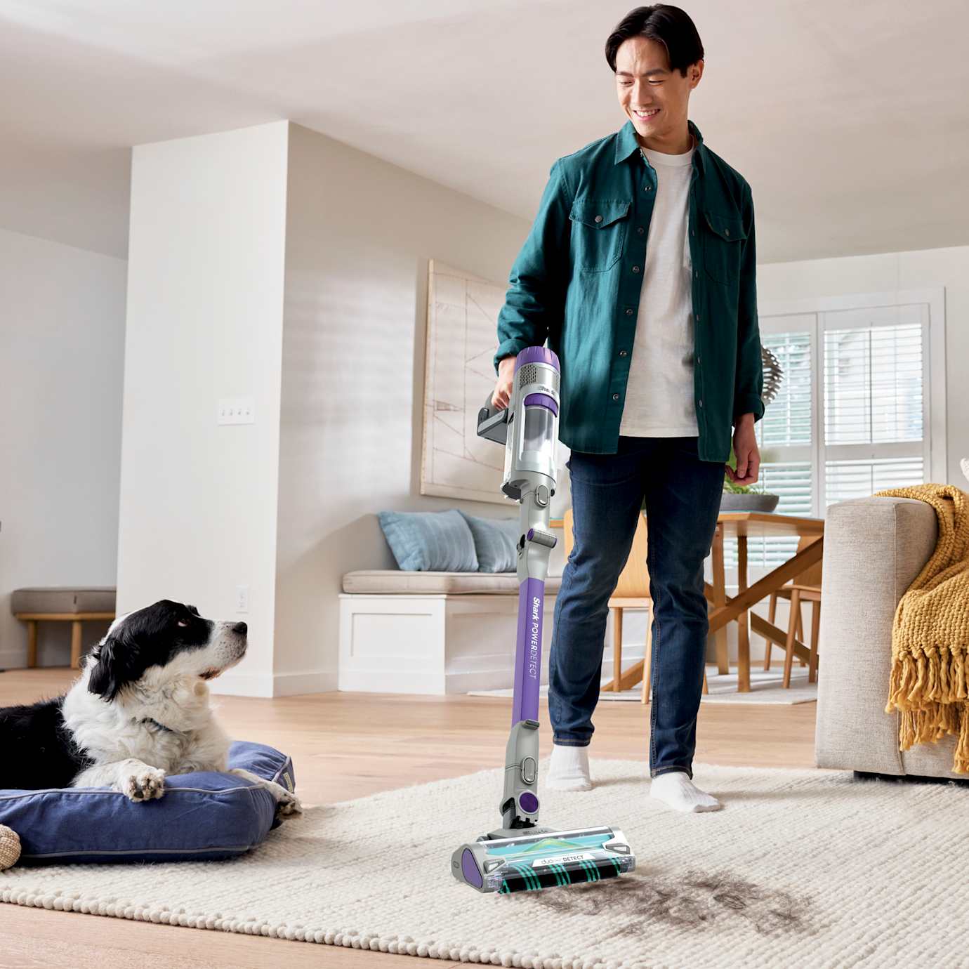 Shark PowerDetect Cordless Stick Vacuum - Image 3