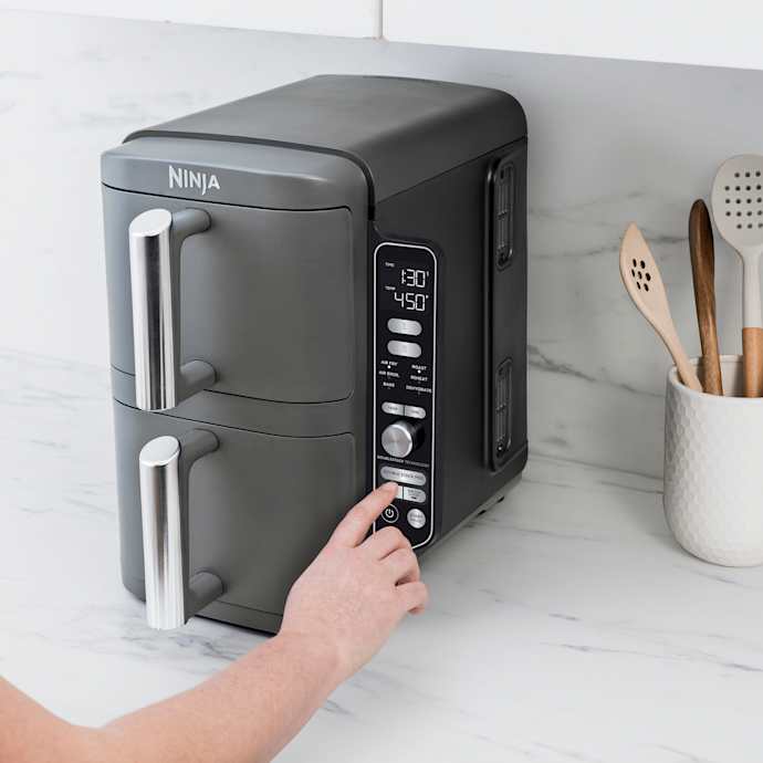 Ninja DoubleStack 10-QT Double Air Fryer in Stone Gold - Image 3