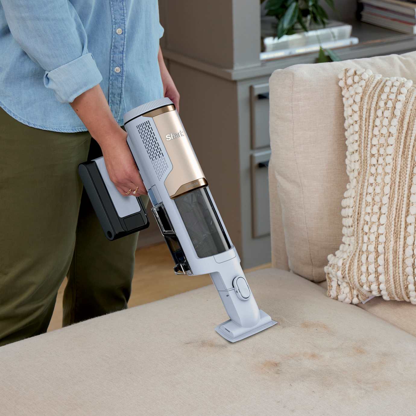 Shark PowerLite Cordless Stick Vacuum - Image 3