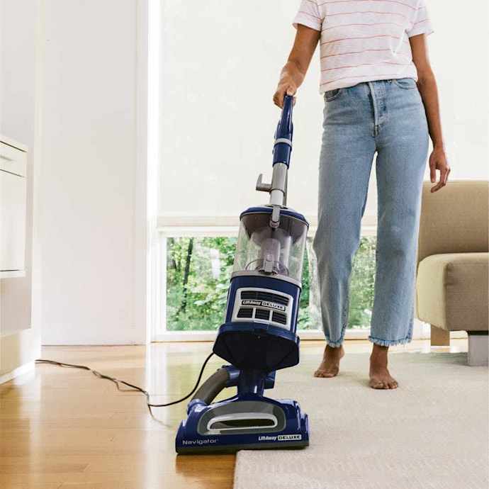 Shark Navigator Deluxe Upright Vacuum - Image 15